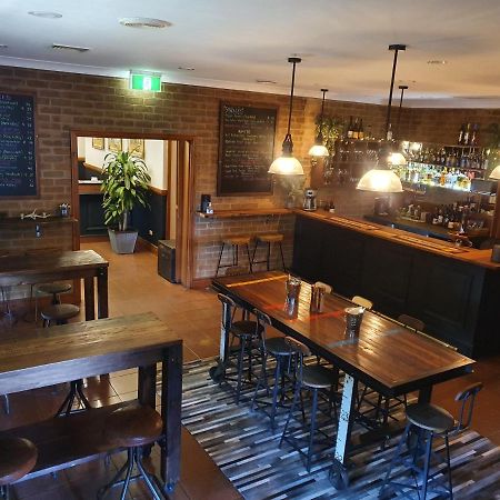 The Lancefield Lodge Lance Field ภายนอก รูปภาพ