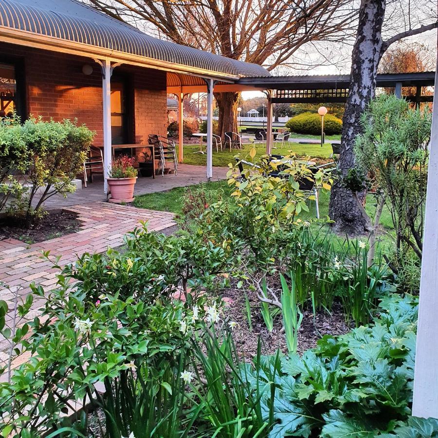 The Lancefield Lodge Lance Field ภายนอก รูปภาพ
