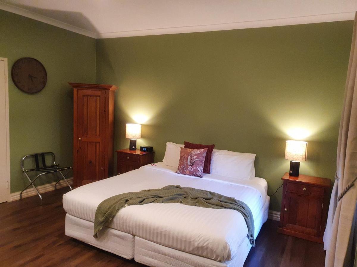 The Lancefield Lodge Lance Field ภายนอก รูปภาพ