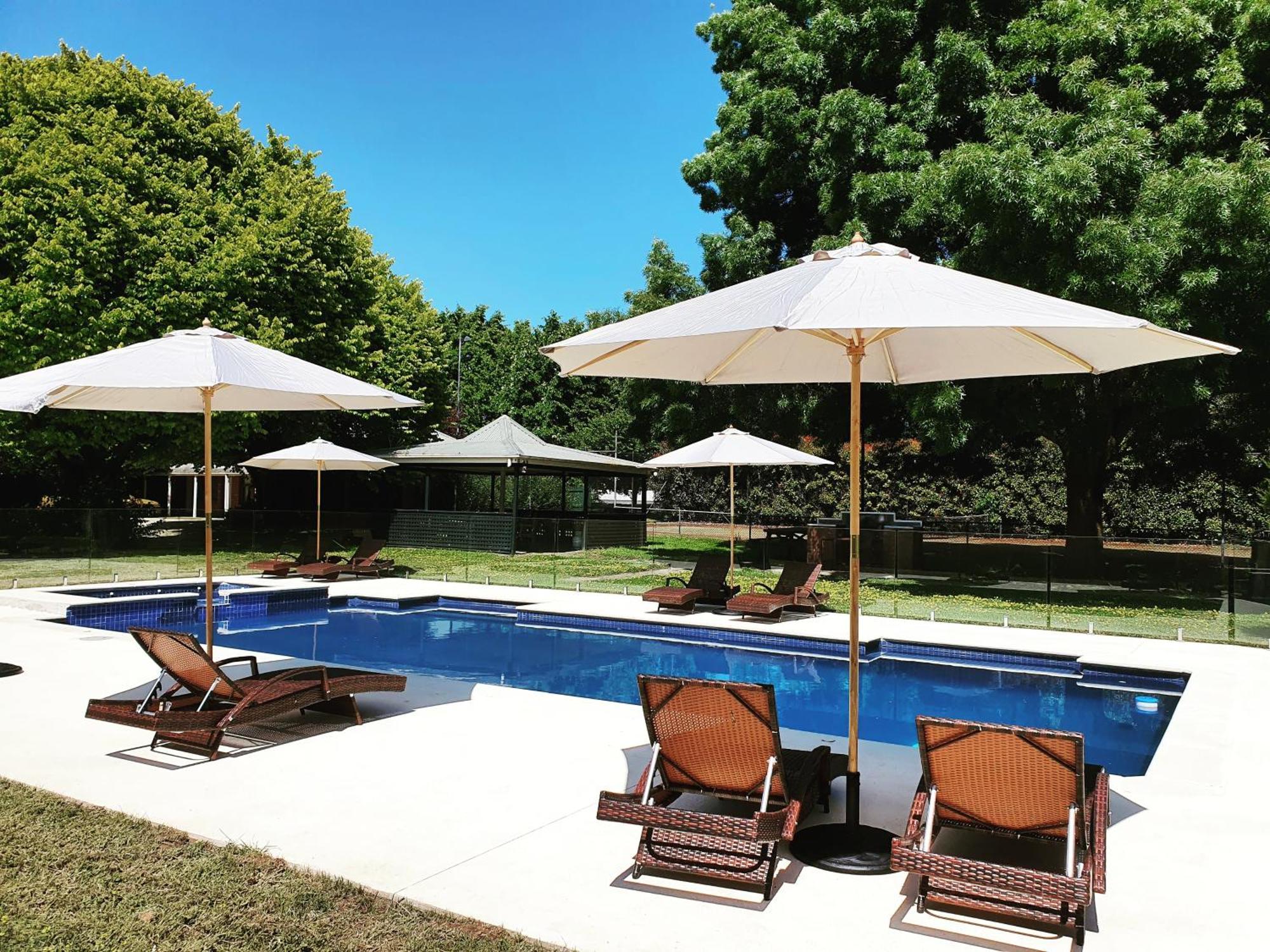 The Lancefield Lodge Lance Field ภายนอก รูปภาพ