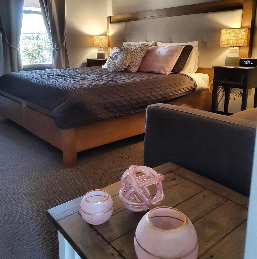 The Lancefield Lodge Lance Field ภายนอก รูปภาพ